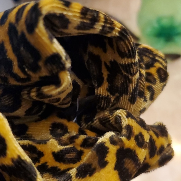 New women gorgeous brown/ leopard gloves - Picture 3 of 5